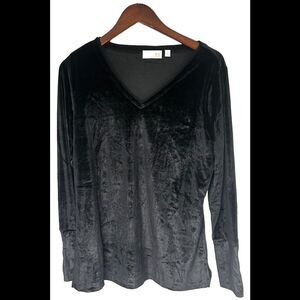 WE by Living in Yellow Women's V-Neck Stretch Velvet Top Black - Regular